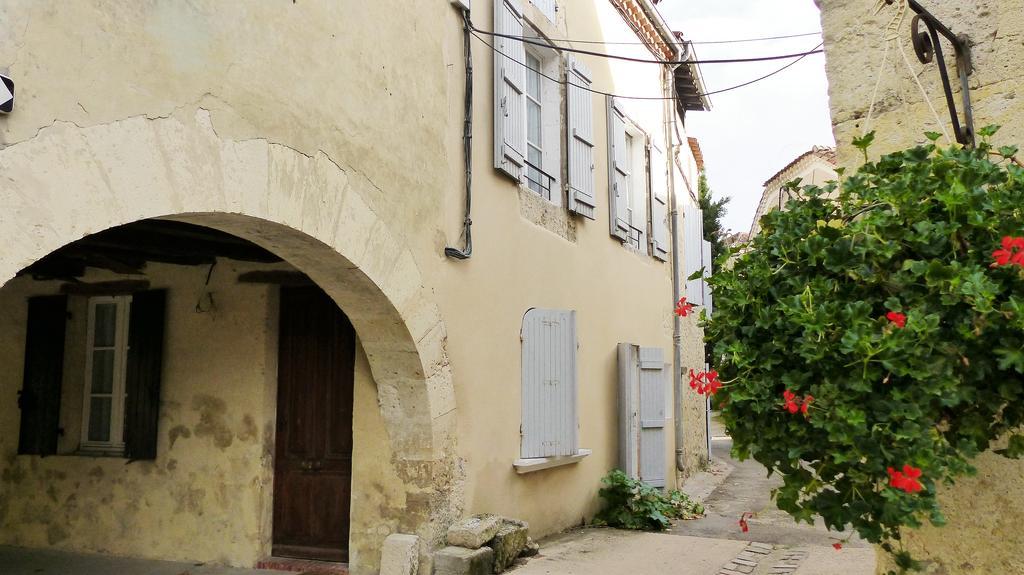 Les Hirondelles Fourcès Exterior foto